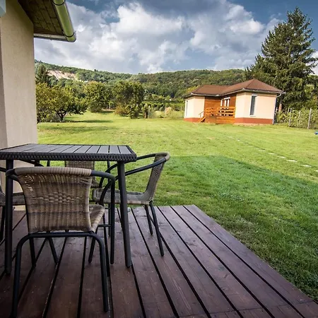 Tenkes Wellness Apartman Apartment Siklos