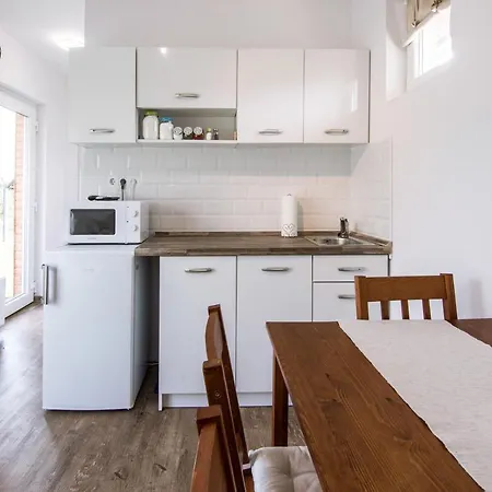 Tenkes Wellness Apartman Apartment Siklos