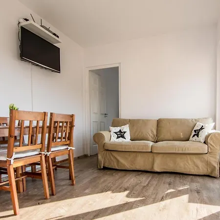 Tenkes Wellness Apartman Apartment Siklos